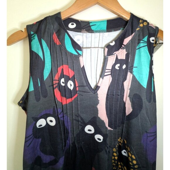 NWT Micoson Pleat Neck Sleeveless Women Size S Top V Neck Black with Cat Print - Picture 2 of 10